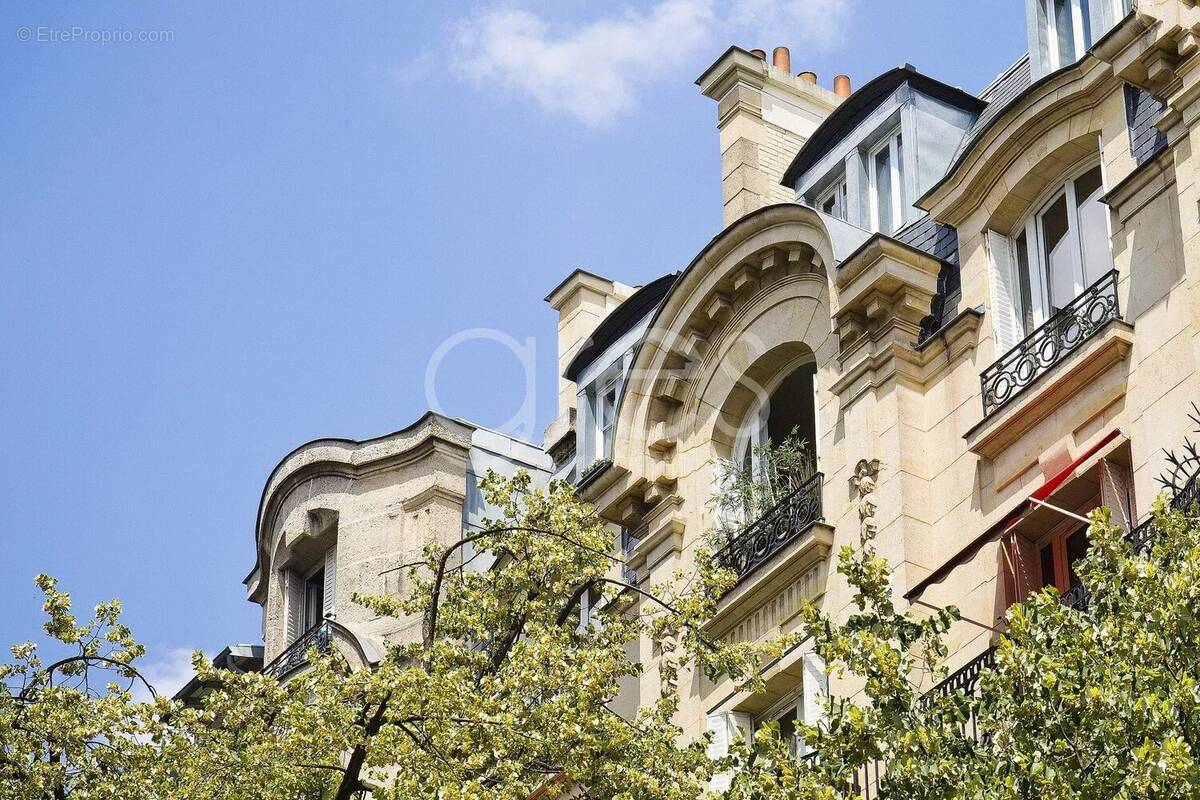 Appartement à PARIS-7E