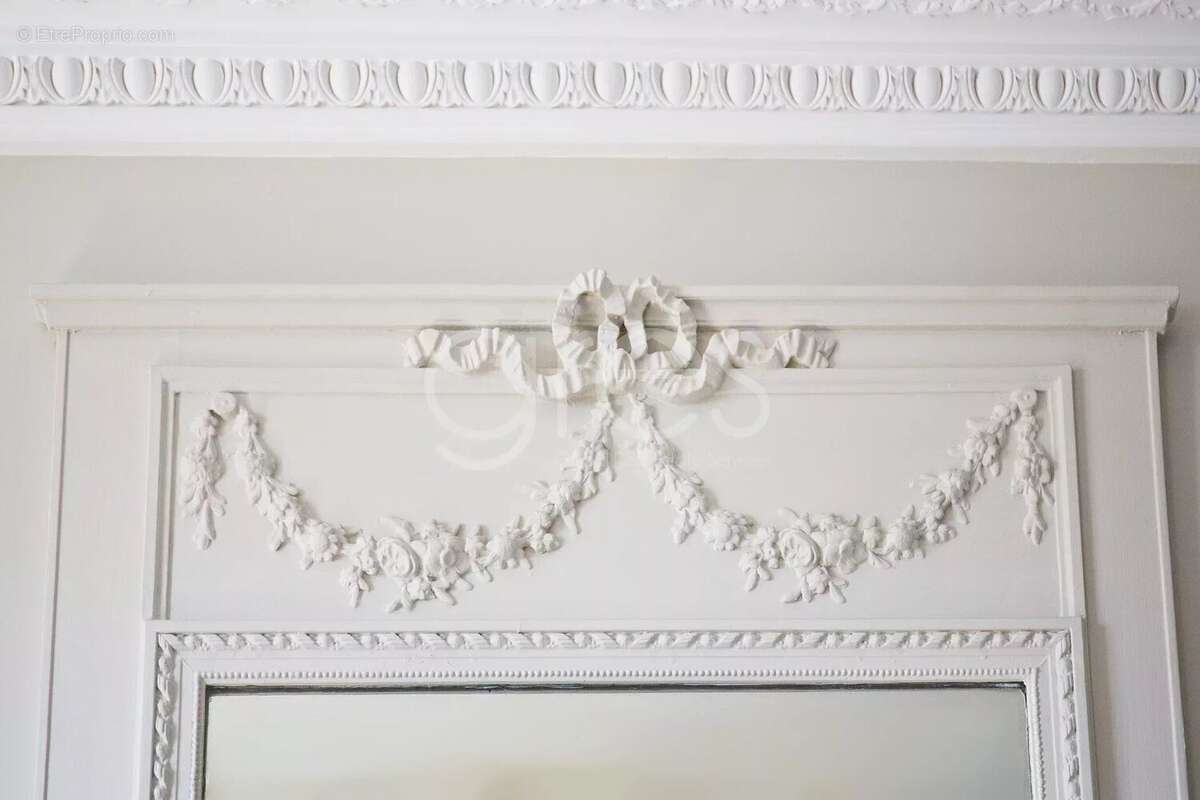 Appartement à PARIS-7E