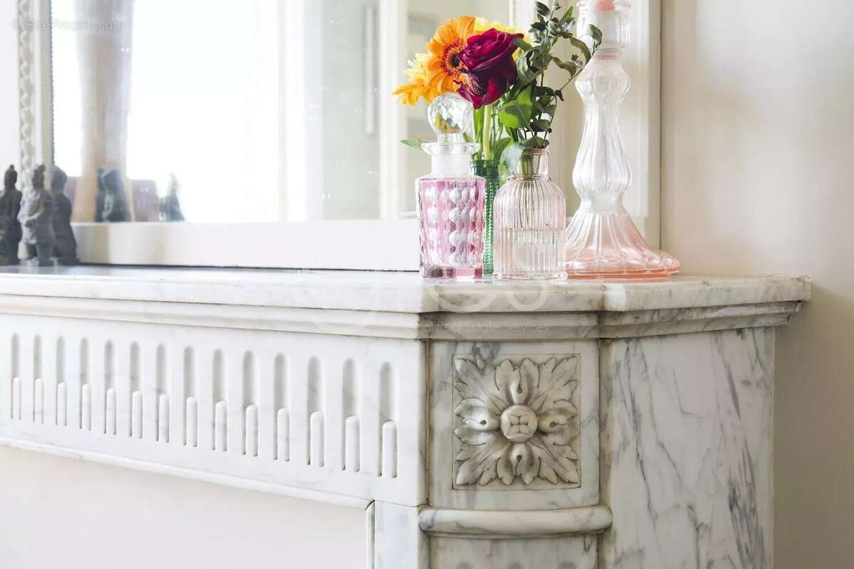 Appartement à PARIS-7E