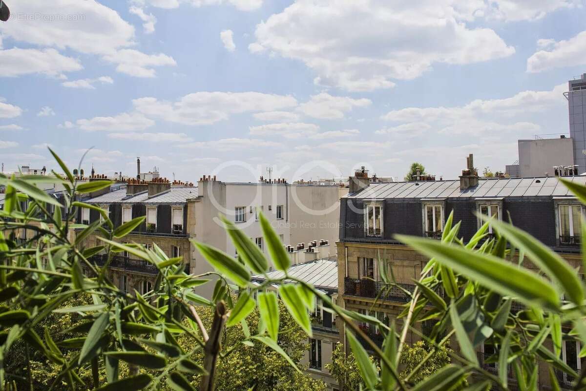Appartement à PARIS-7E