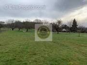 Terrain à COULANGES-LES-NEVERS