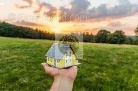 Terrain à COULANGES-LES-NEVERS