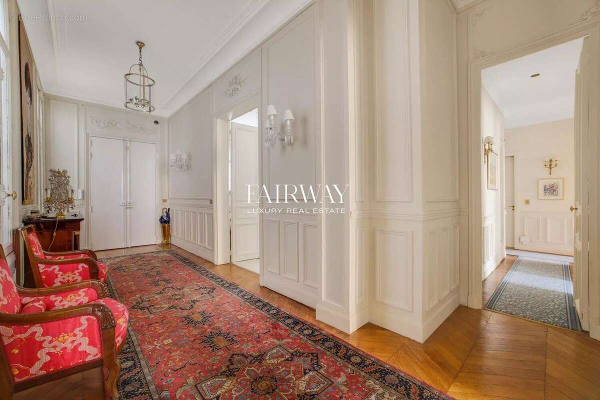 Appartement à PARIS-17E