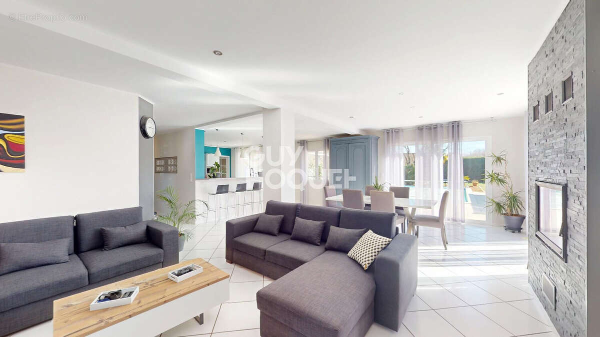 Maison à CASTRES-GIRONDE