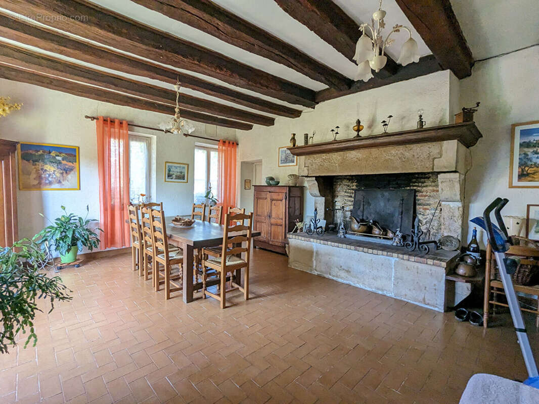 Maison à SAINT-SEINE-EN-BACHE