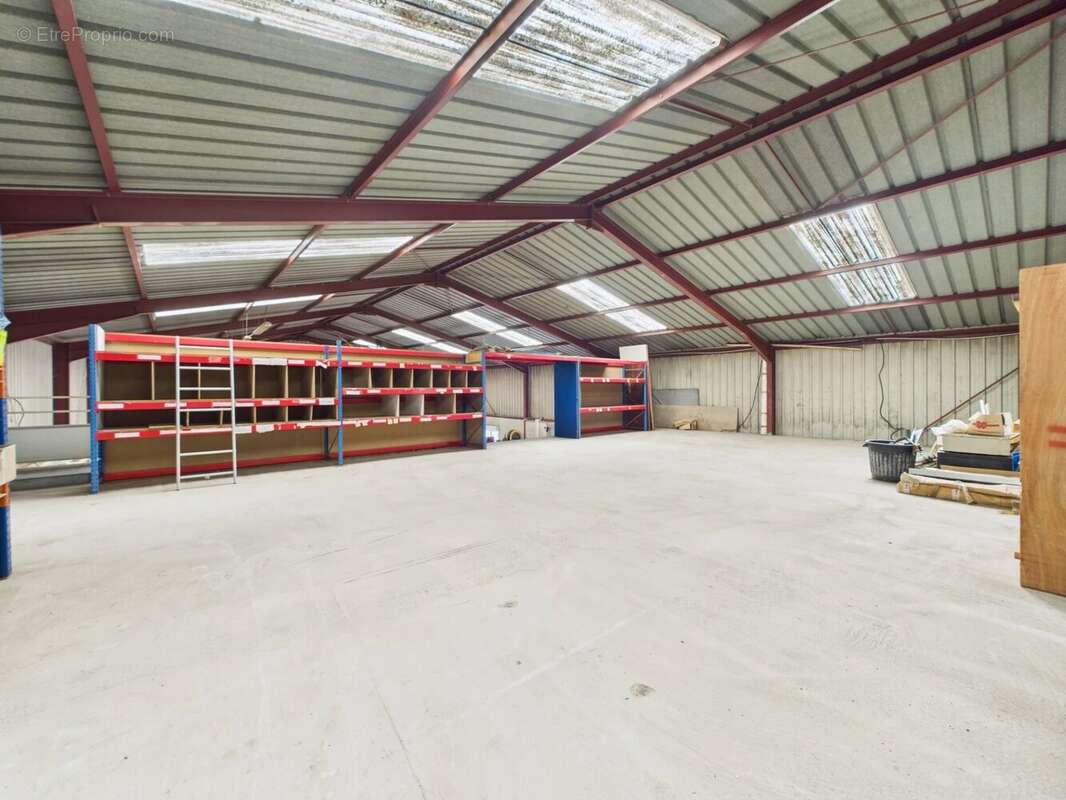 Commerce à PRECY-SOUS-THIL