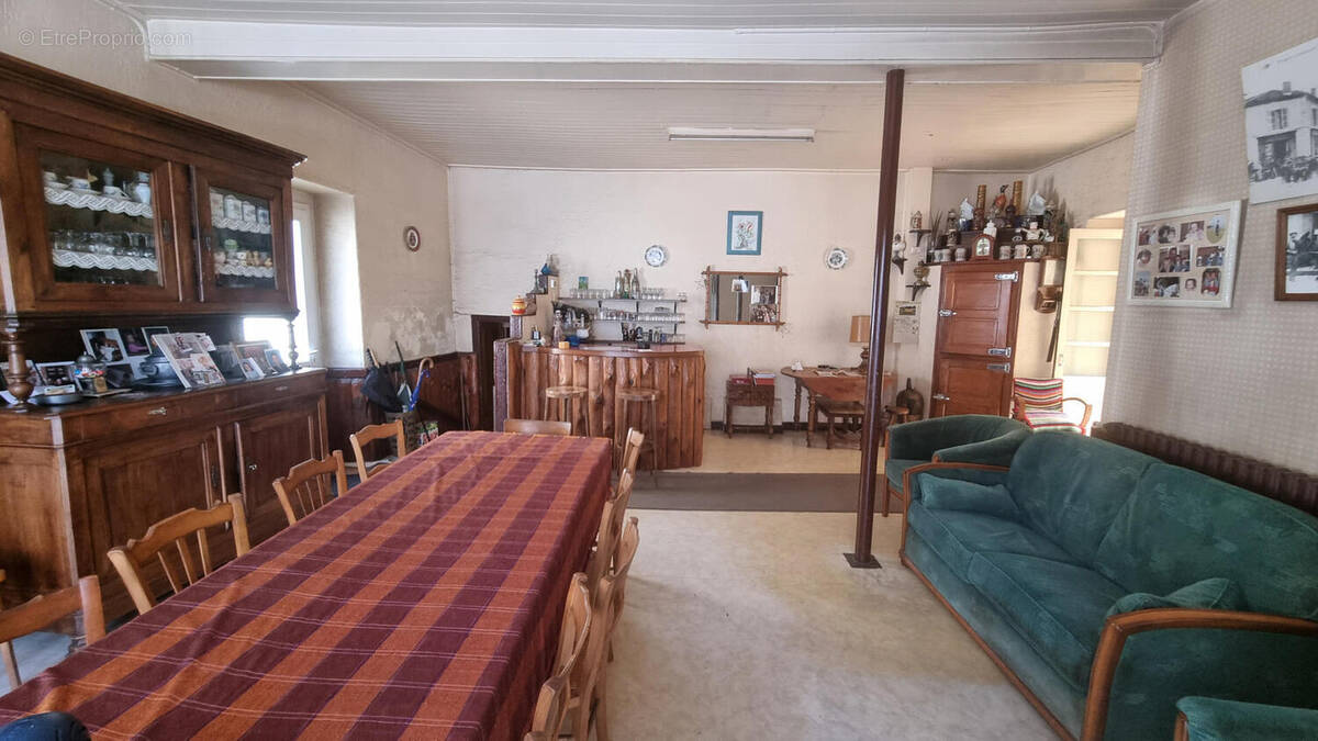 20250701_140248 - Maison à PIEGUT-PLUVIERS