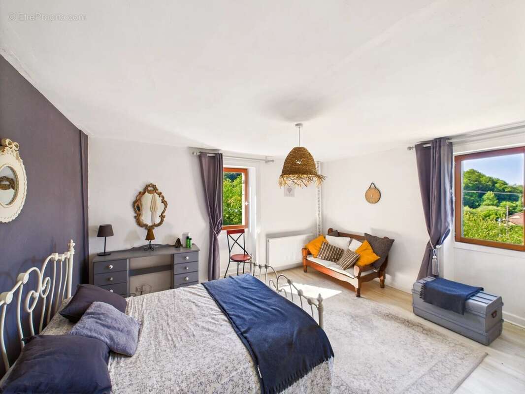 Maison à CORGNAC-SUR-L&#039;ISLE