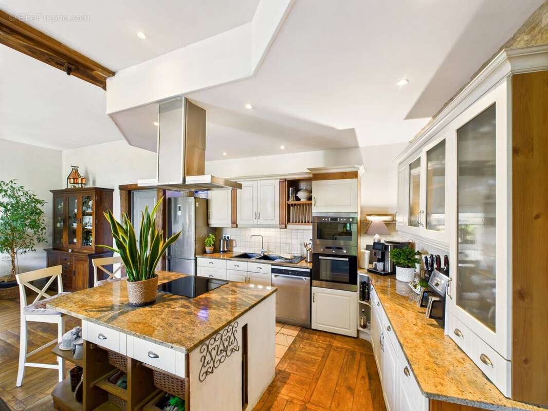 Maison à CORGNAC-SUR-L&#039;ISLE