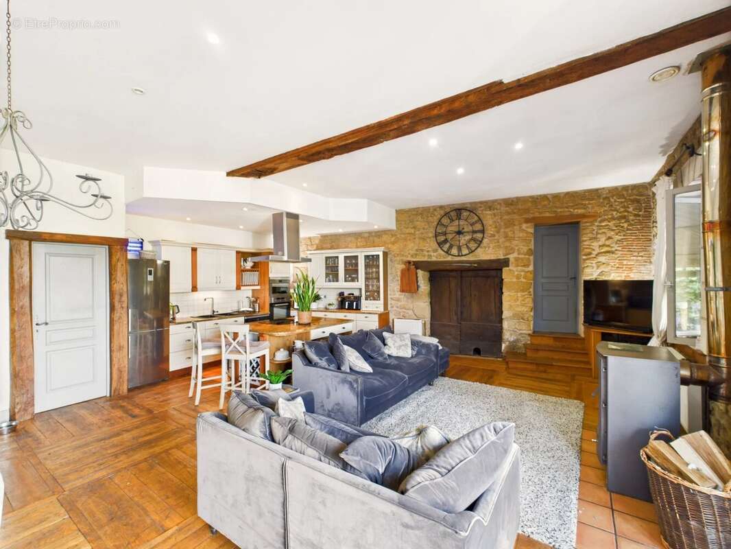 Maison à CORGNAC-SUR-L&#039;ISLE