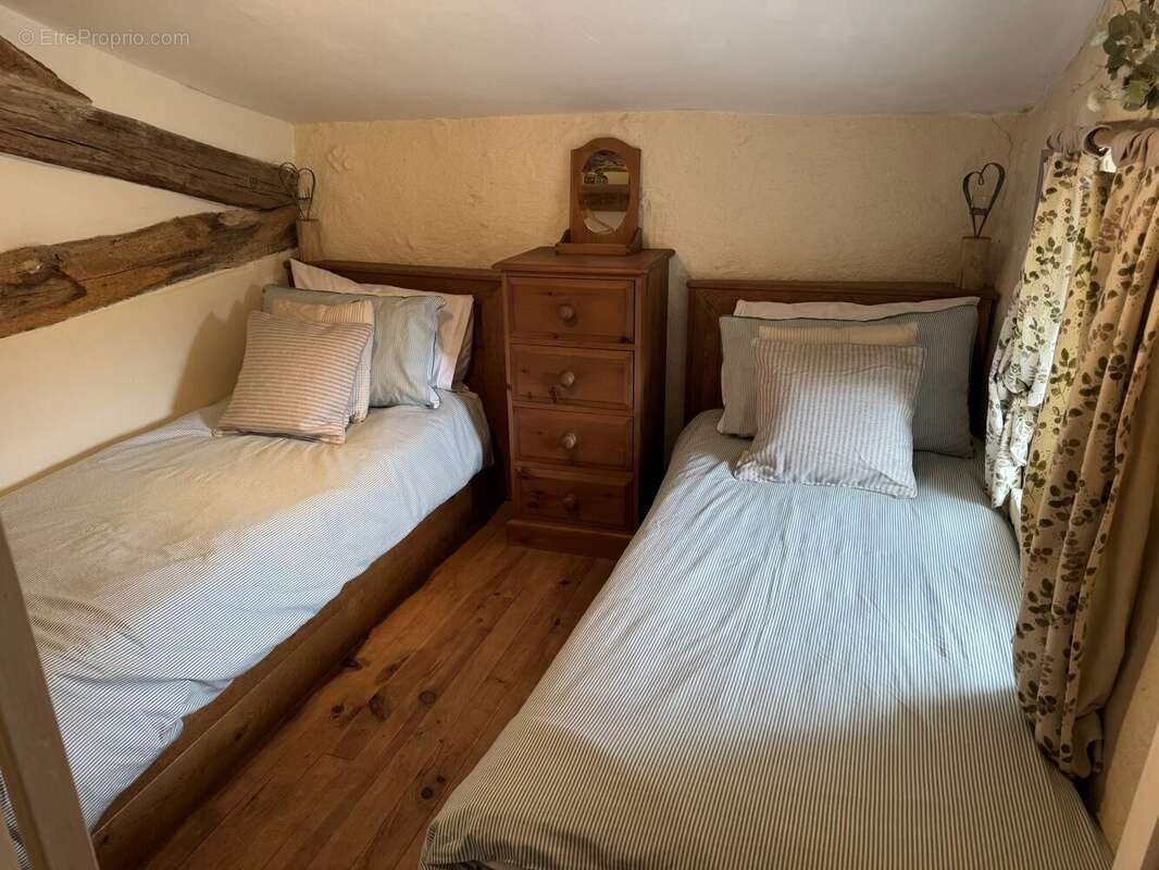 Maison à SALLES-LAVALETTE