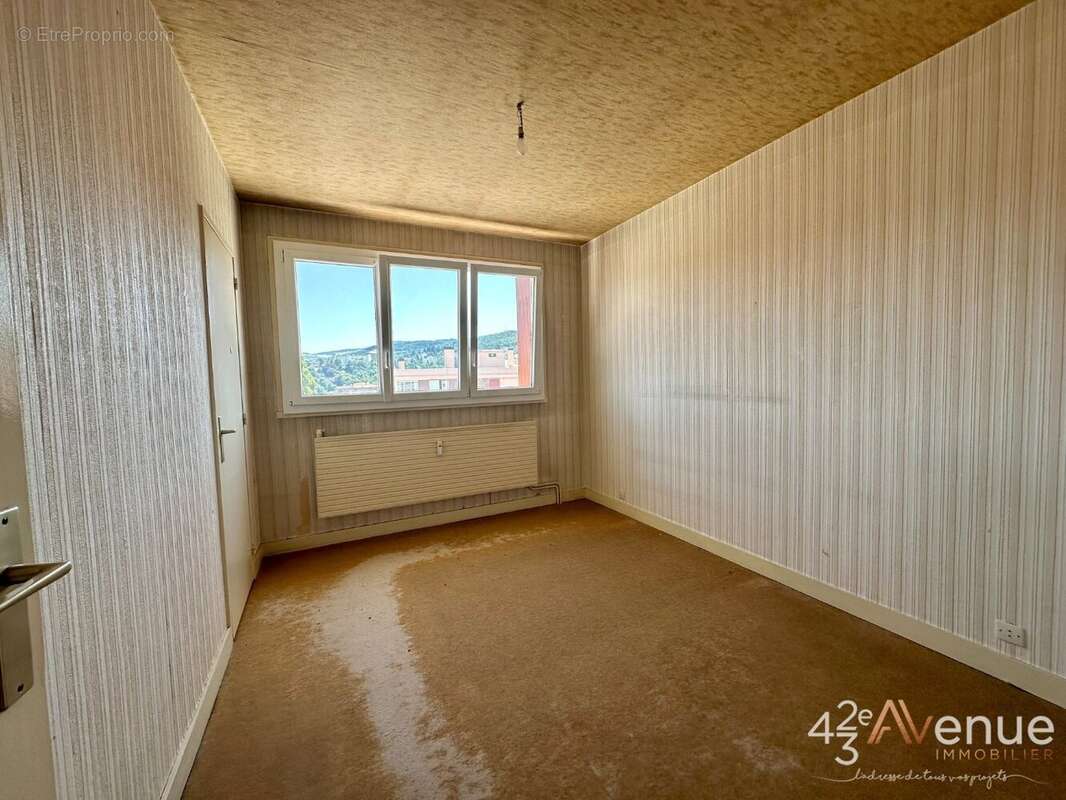 Appartement à SAINT-ETIENNE