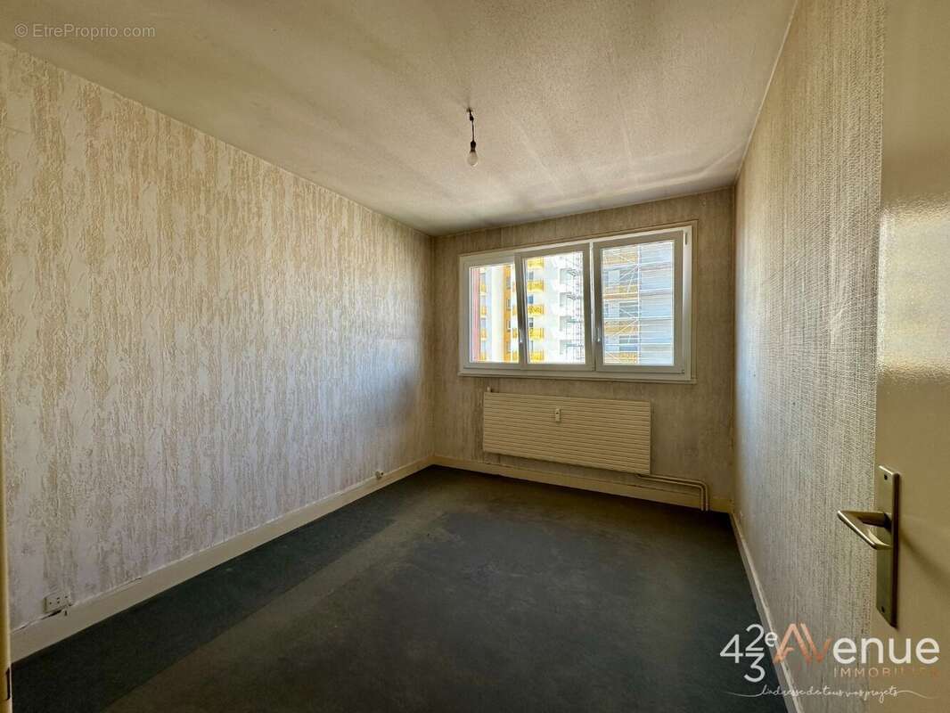 Appartement à SAINT-ETIENNE