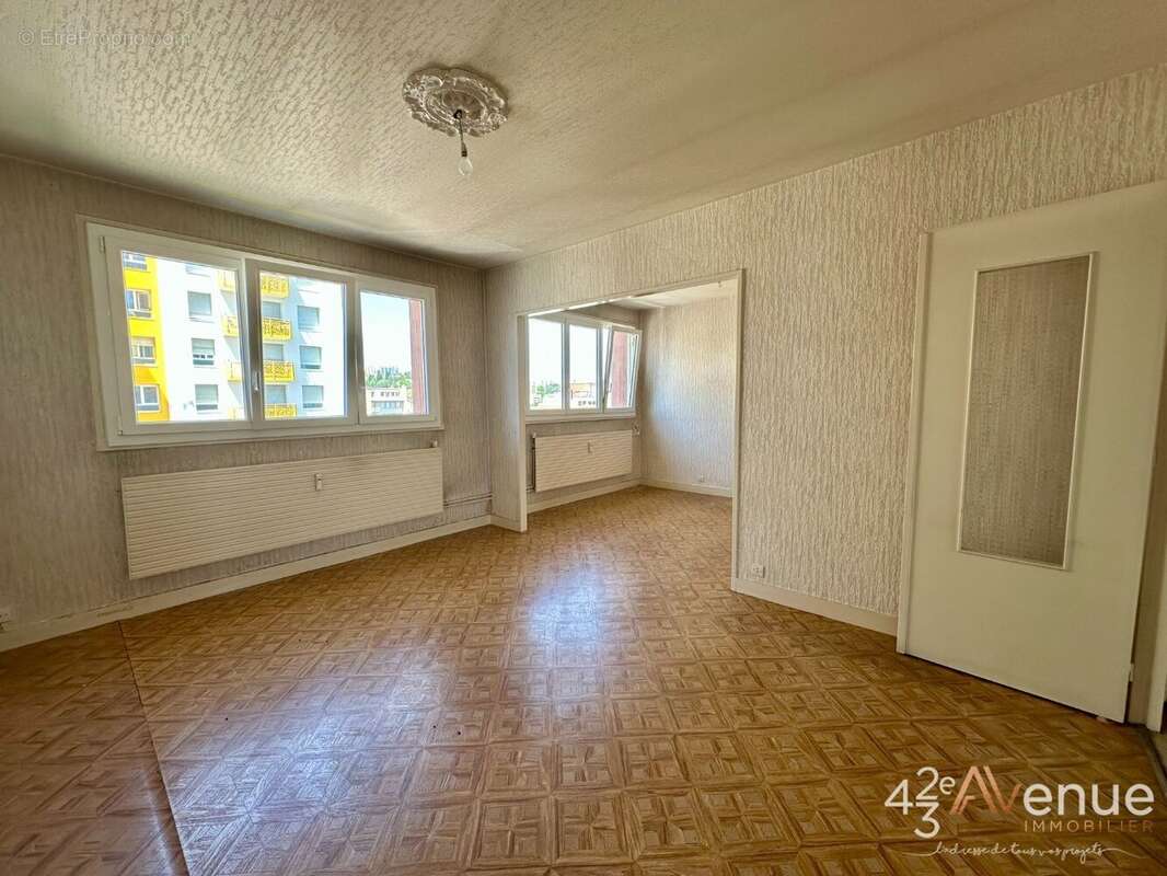 Appartement à SAINT-ETIENNE
