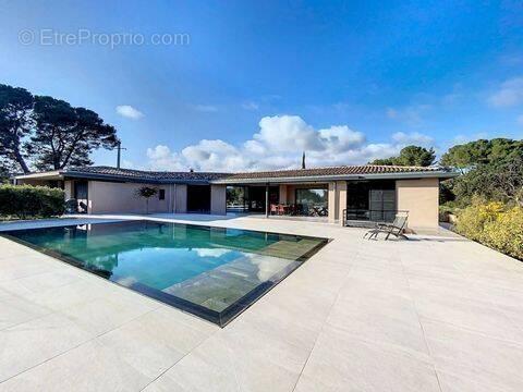 Maison à LA CADIERE-D'AZUR