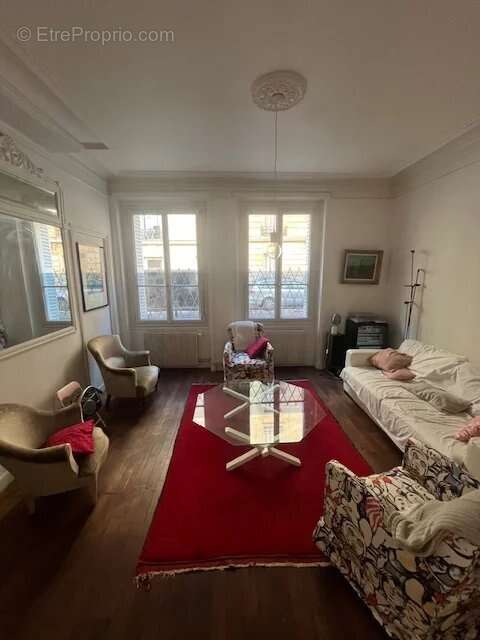 Appartement à PARIS-17E
