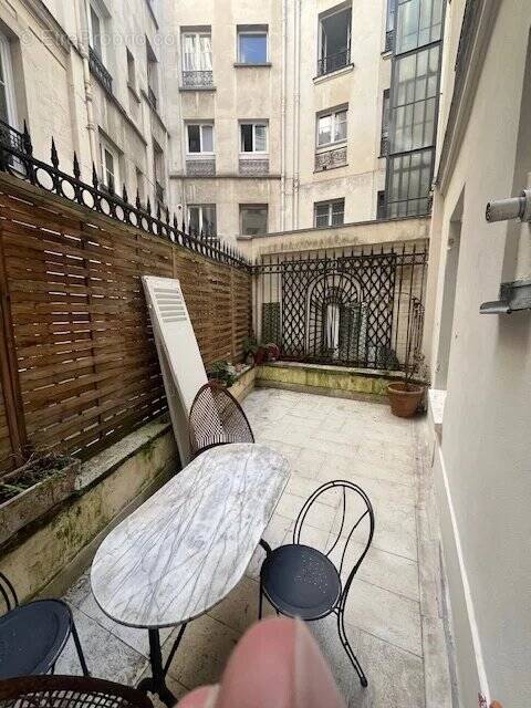 Appartement à PARIS-17E
