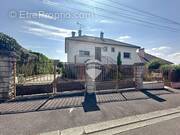 Maison à SAINT-JULIEN-DU-SAULT