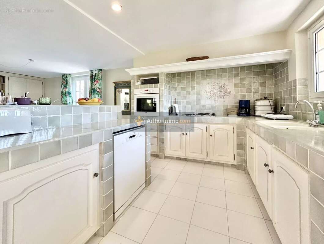 Maison à LES ISSAMBRES