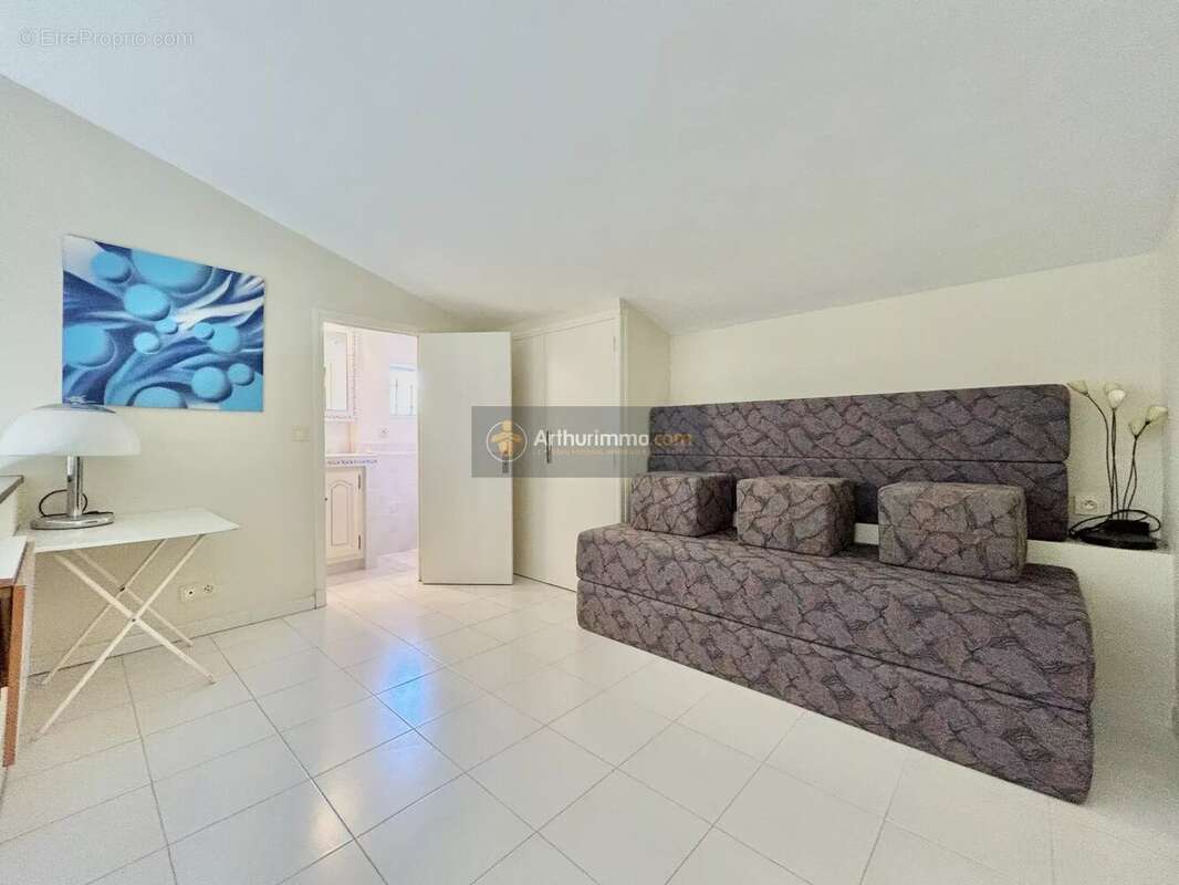 Maison à LES ISSAMBRES