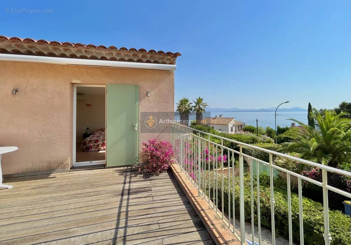 Maison à LES ISSAMBRES