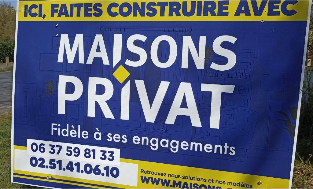 Terrain à BEAULIEU-SOUS-LA-ROCHE