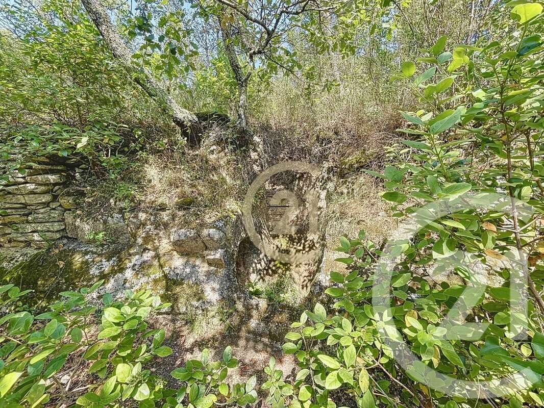 Terrain à VERS-PONT-DU-GARD