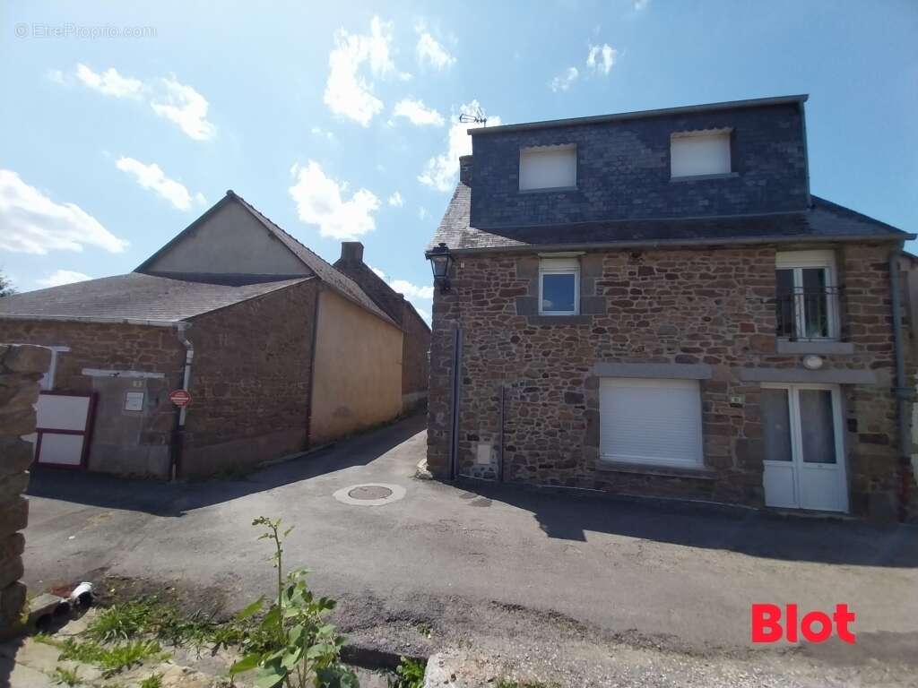 Maison à MINIAC-MORVAN