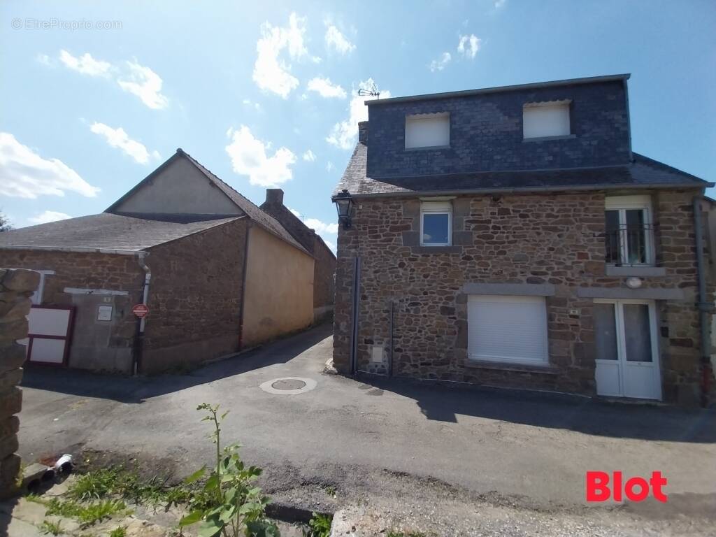 Maison à MINIAC-MORVAN