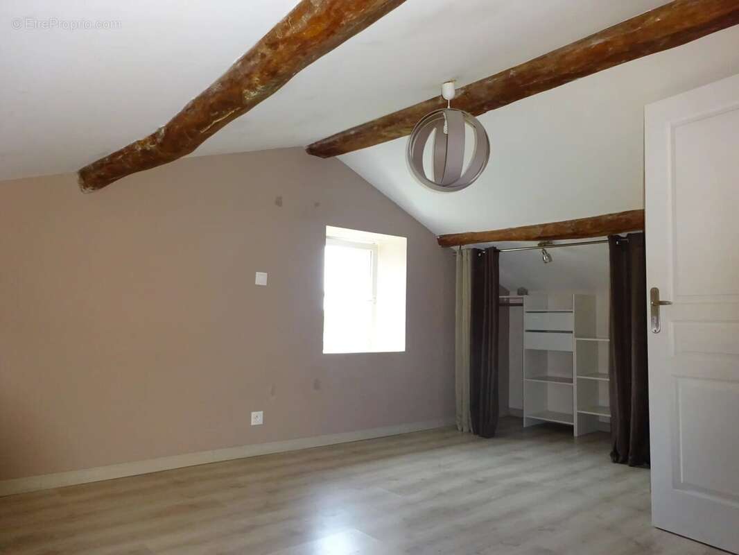 Maison à MARTRES-SUR-MORGE