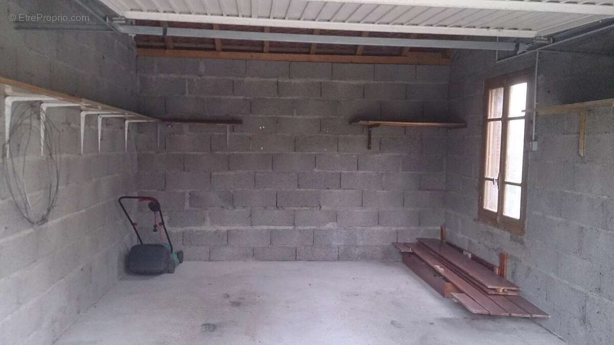 Maison à MARTRES-SUR-MORGE