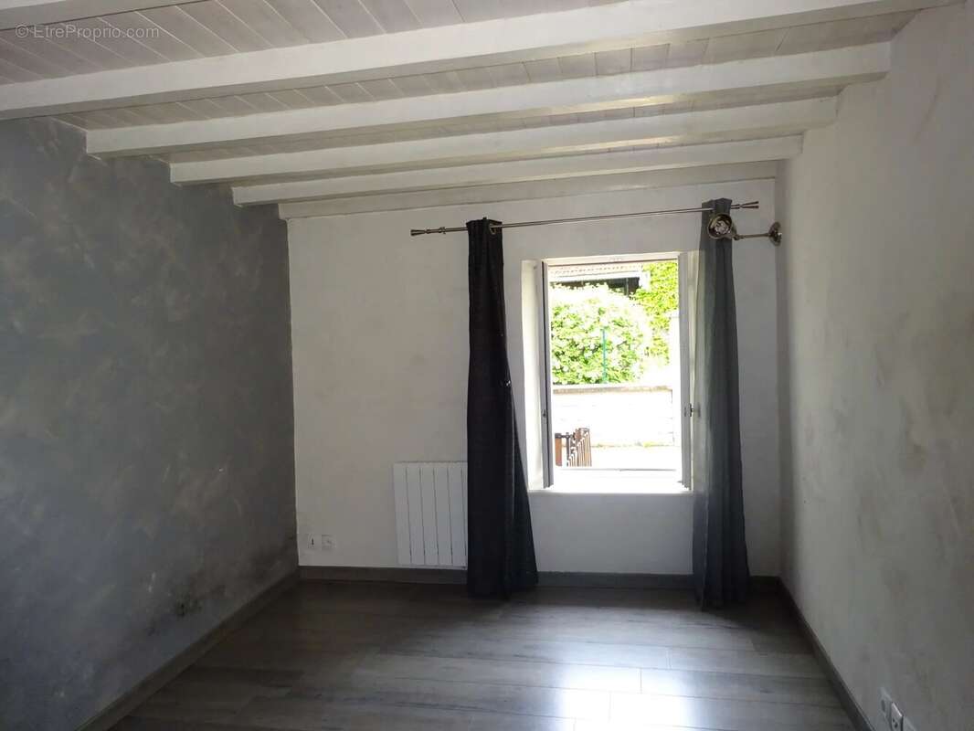 Maison à MARTRES-SUR-MORGE