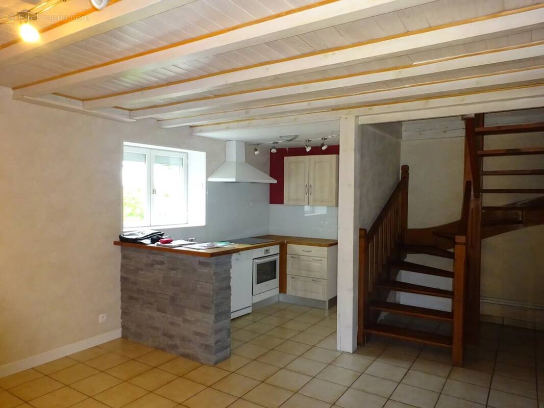 Maison à MARTRES-SUR-MORGE