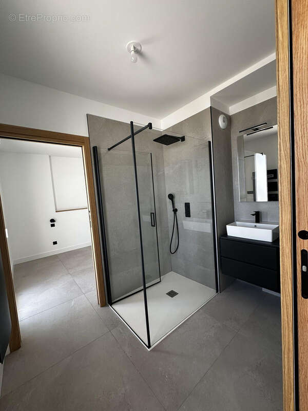 Appartement à CASTRIES