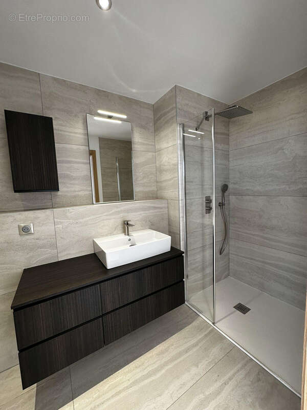 Appartement à CASTRIES