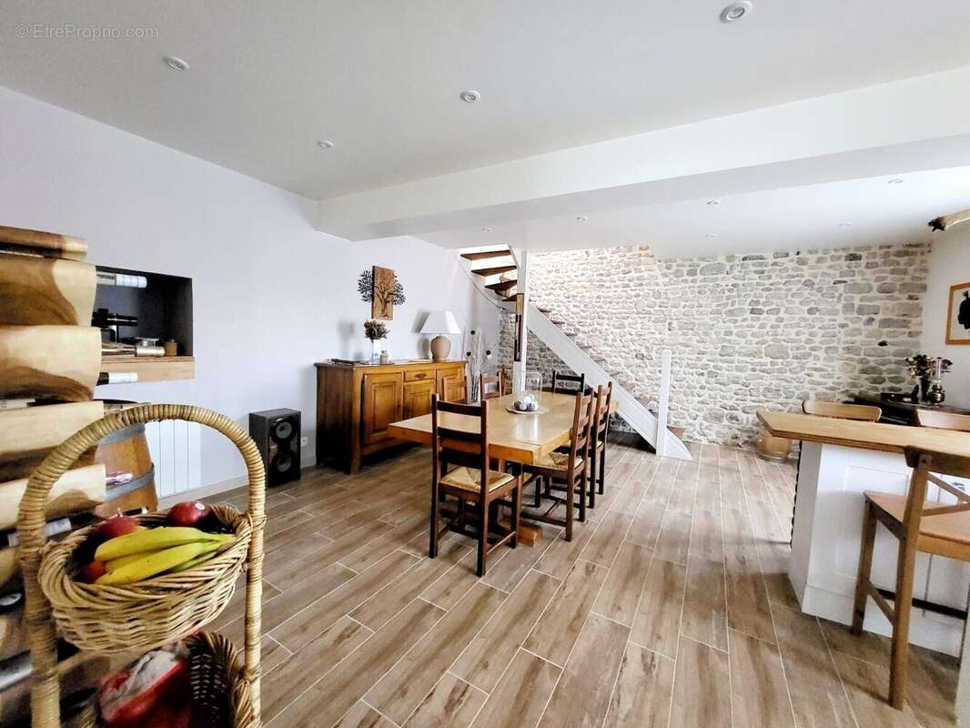 Séjour Maison - Maison à ETAMPES