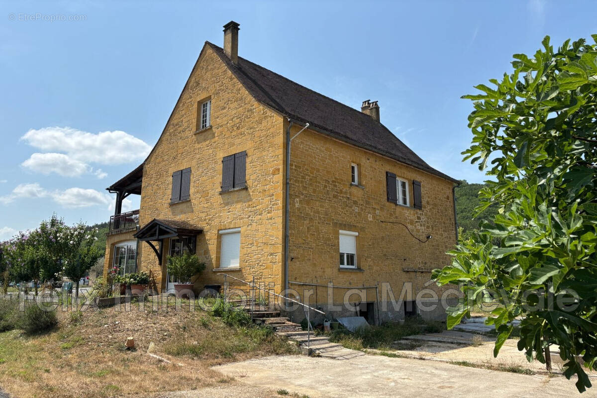 Maison à SAINT-CYBRANET