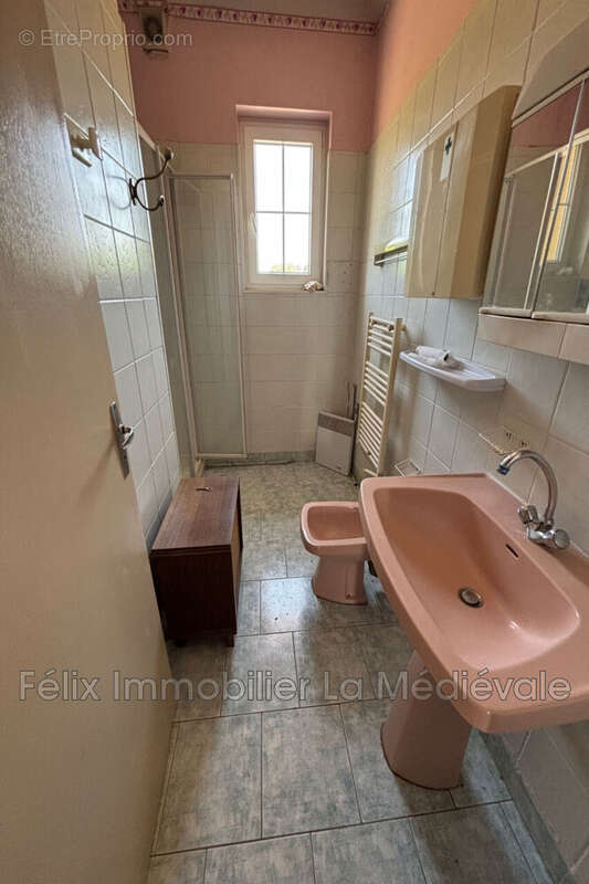 Maison à SAINT-CYBRANET