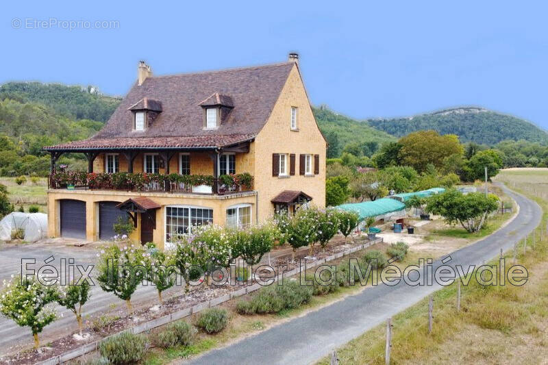 Maison à SAINT-CYBRANET