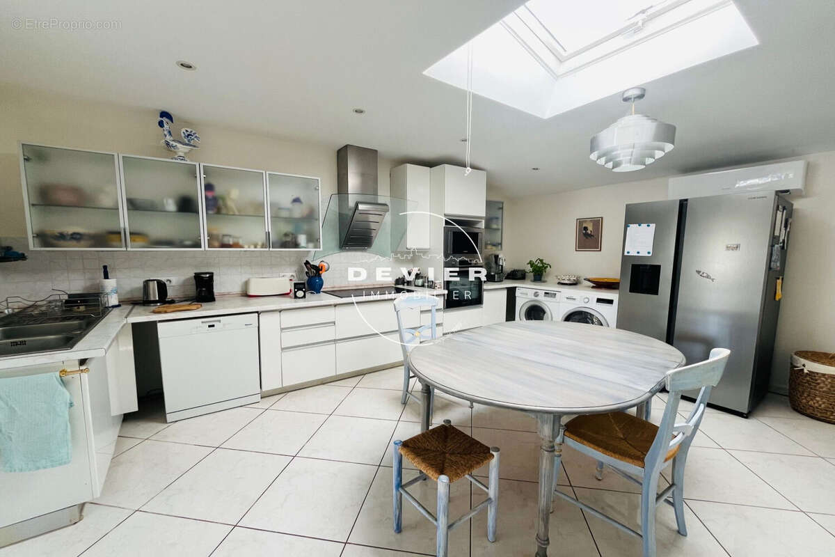 Maison à SAINT-GENIES-DES-MOURGUES