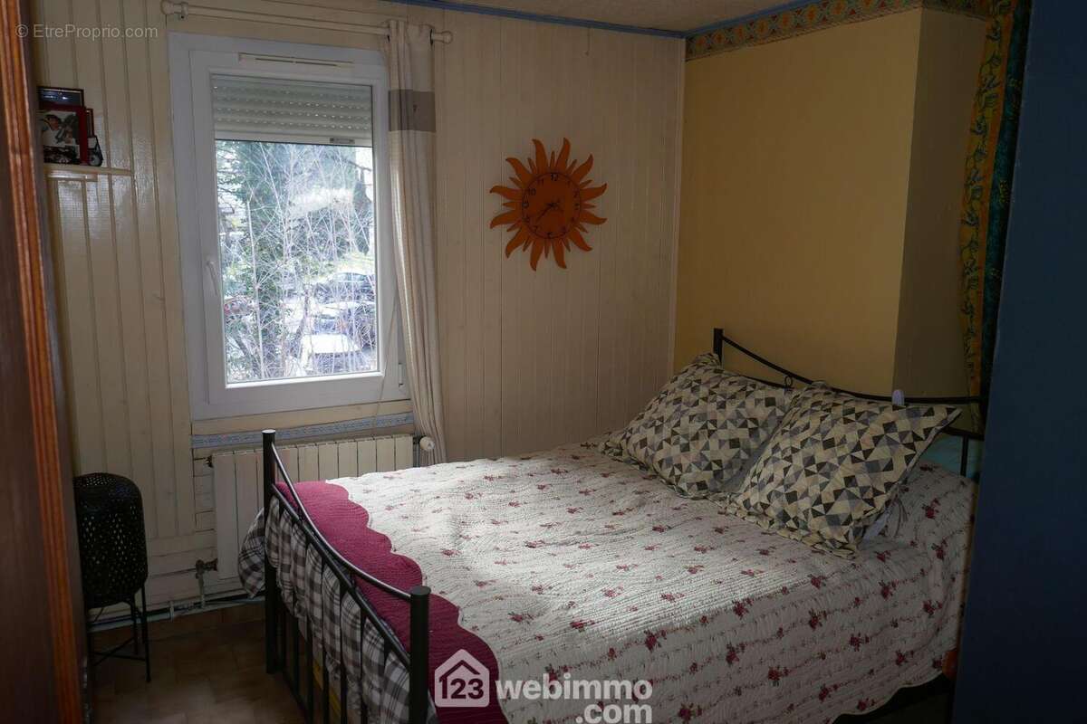 Habitation principale étage : Chambre 9,49m² - Maison à AVIGNON