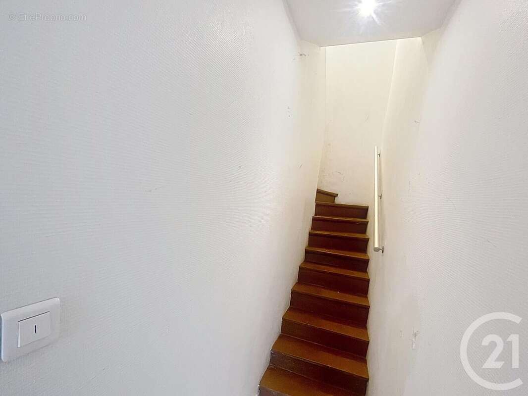 Autre à MONTEREAU-FAULT-YONNE