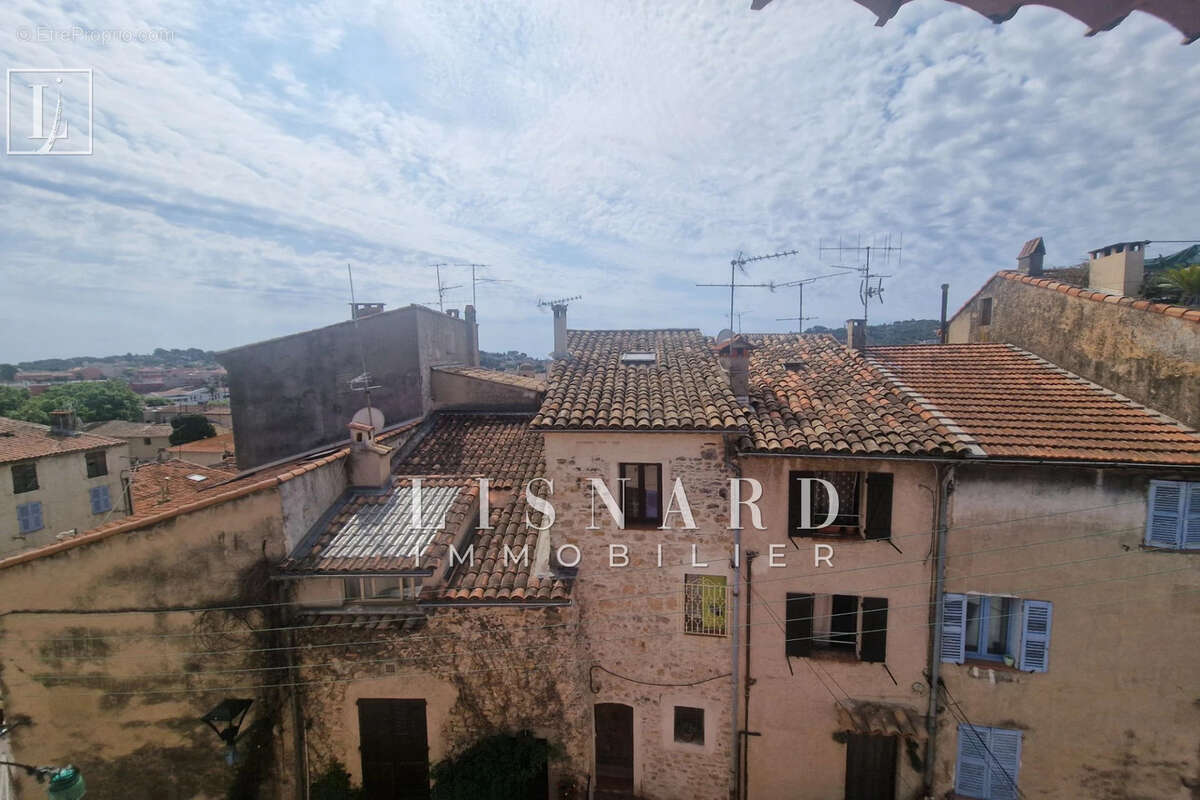 Appartement à VALLAURIS