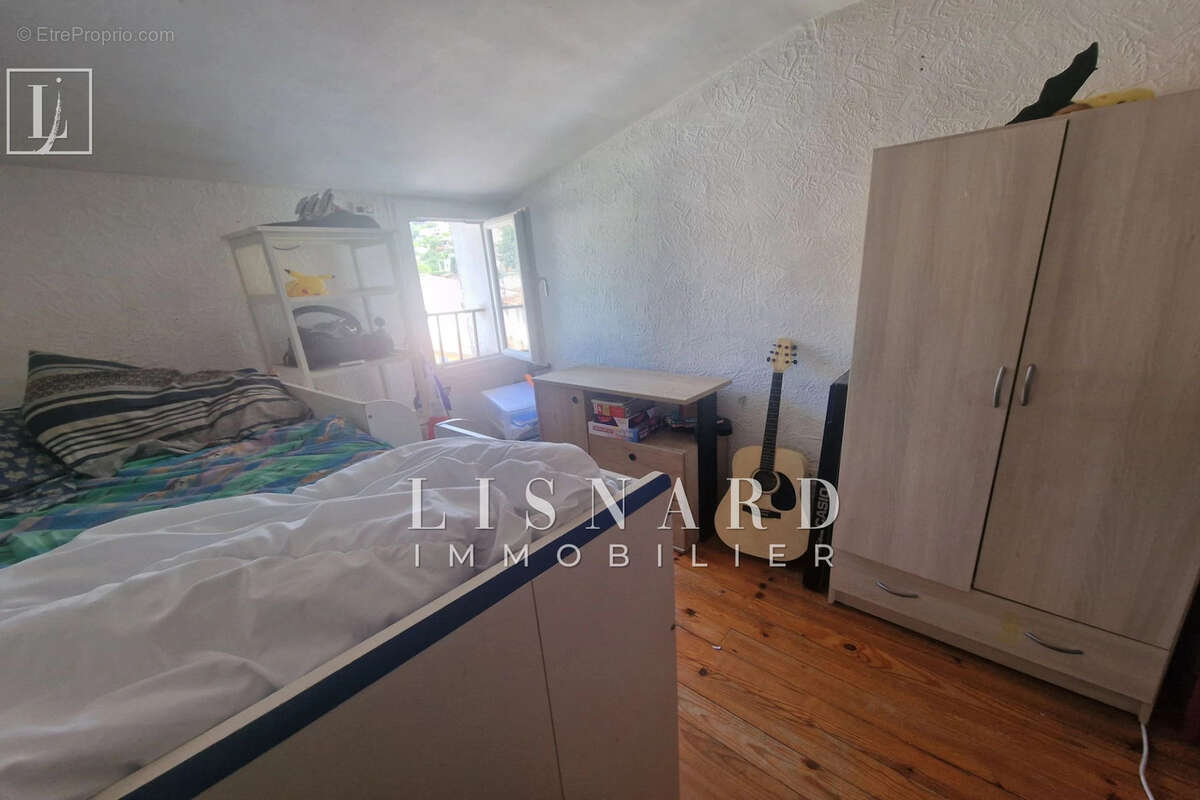 Appartement à VALLAURIS