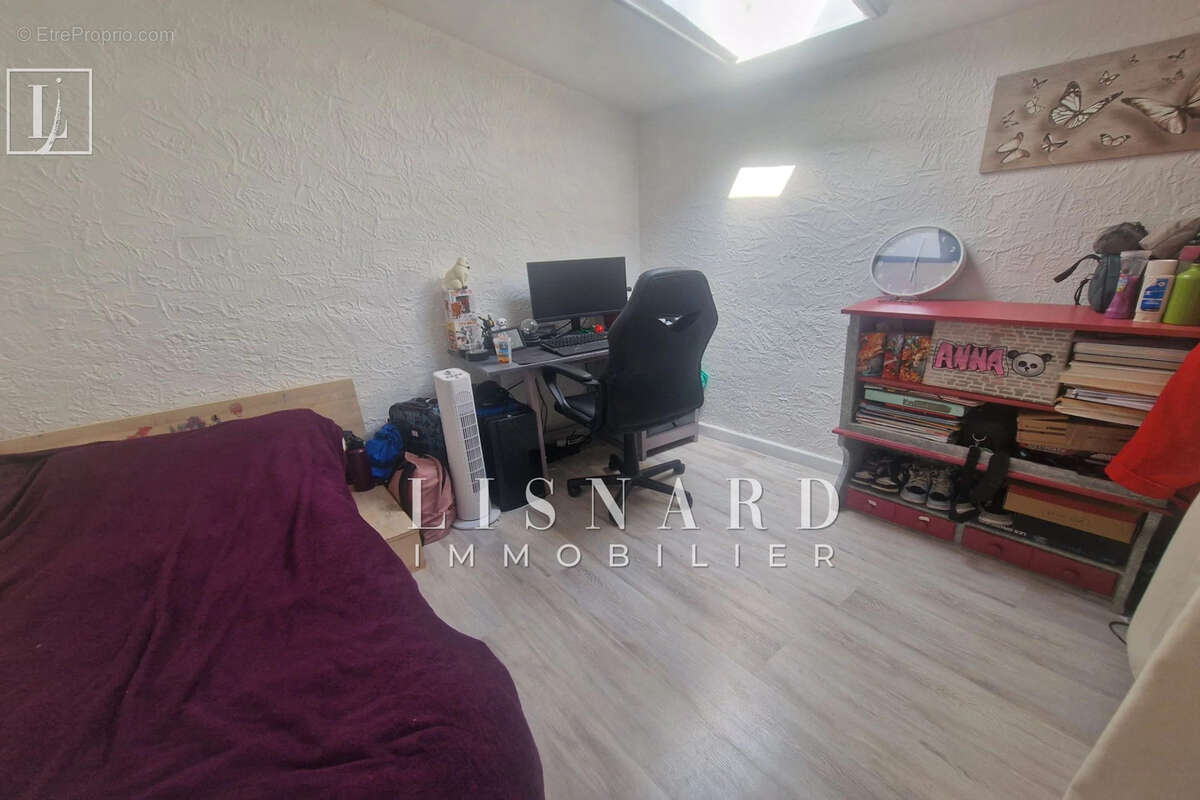 Appartement à VALLAURIS