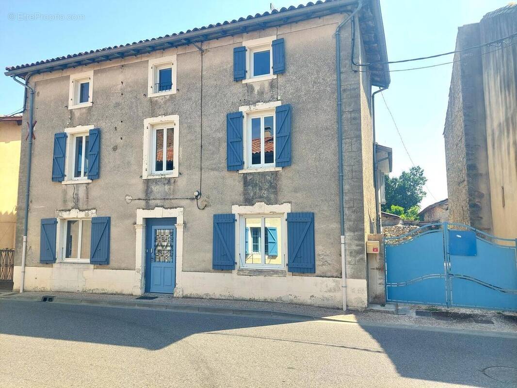 20250704115443 - Maison à SAINT-MARTORY