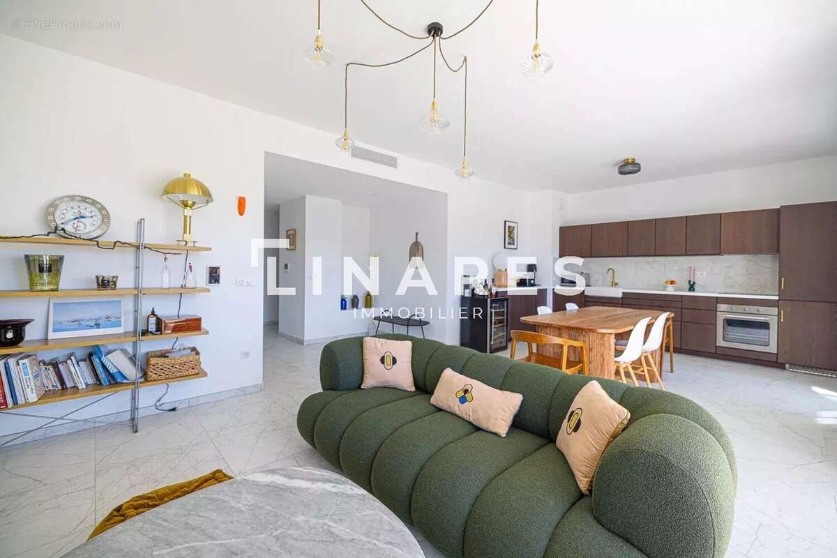 Appartement à MARSEILLE-8E