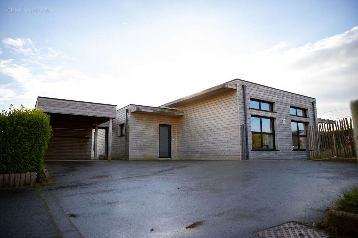 Maison à LANDIVISIAU