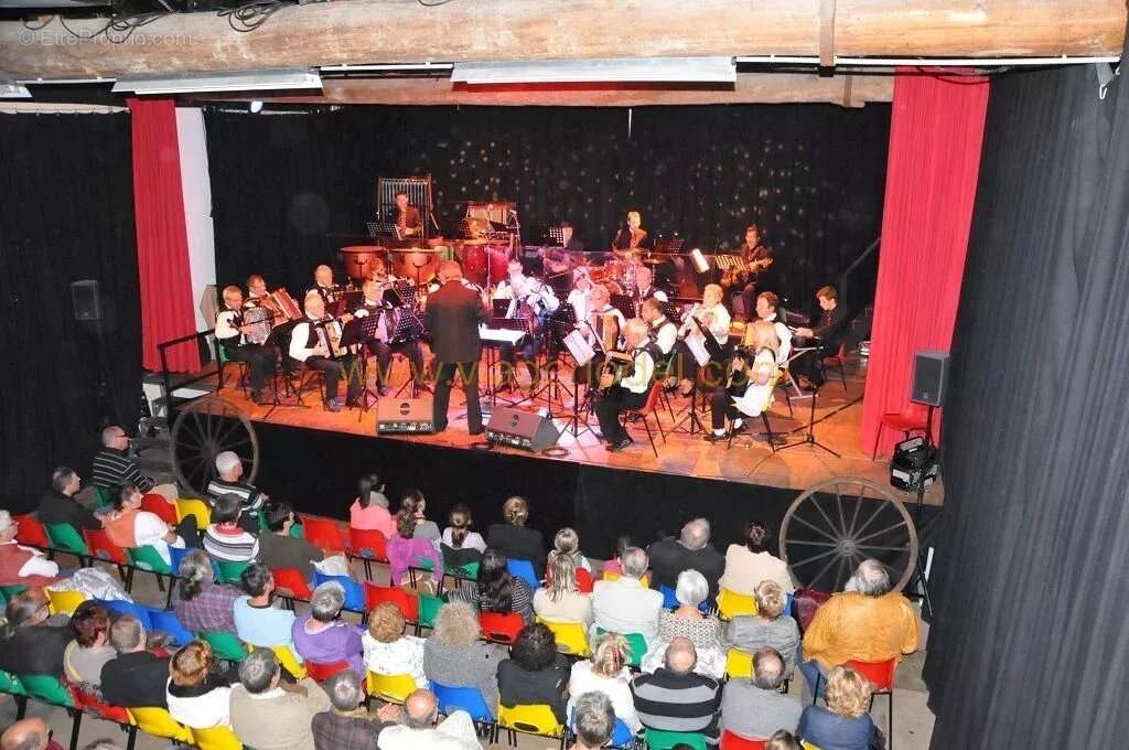 Maison à LACHAUSSEE