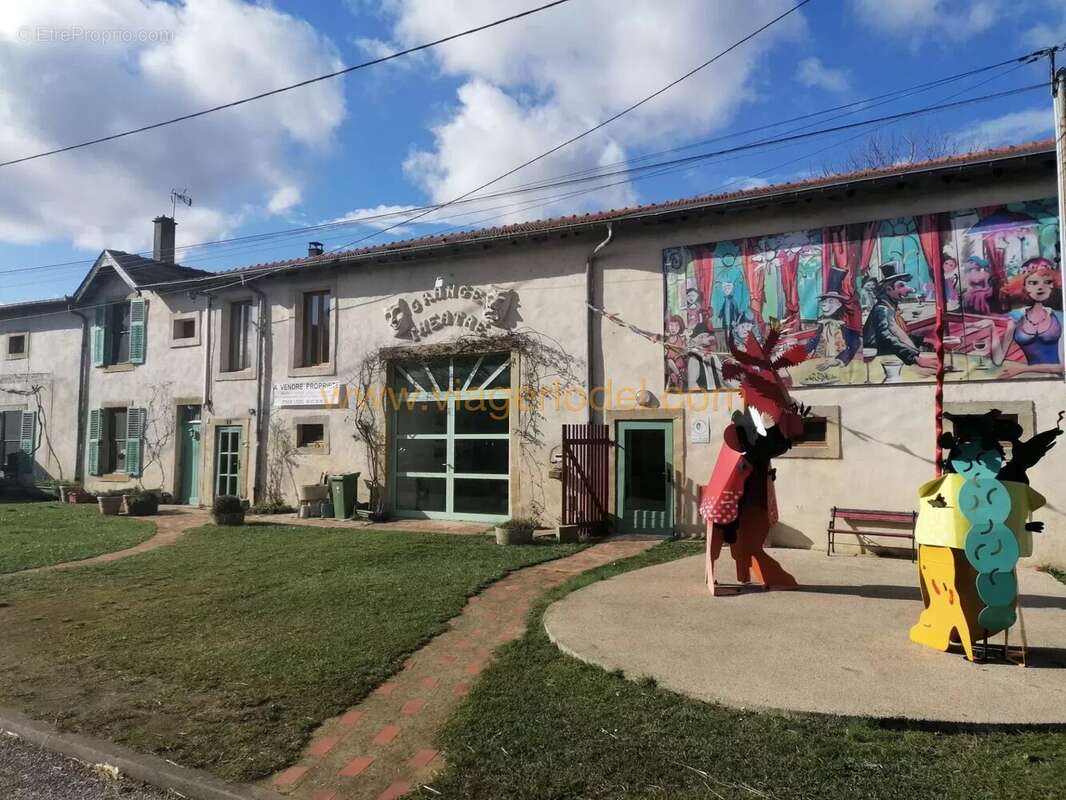 Maison à LACHAUSSEE